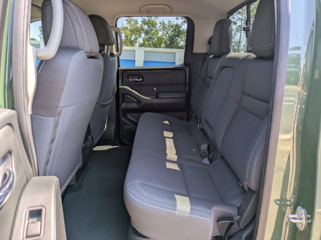 2023 Nissan Frontier Crew Cab SV photo 11