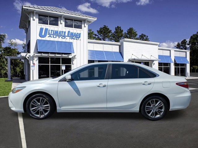 2015 Toyota Camry SE photo 7