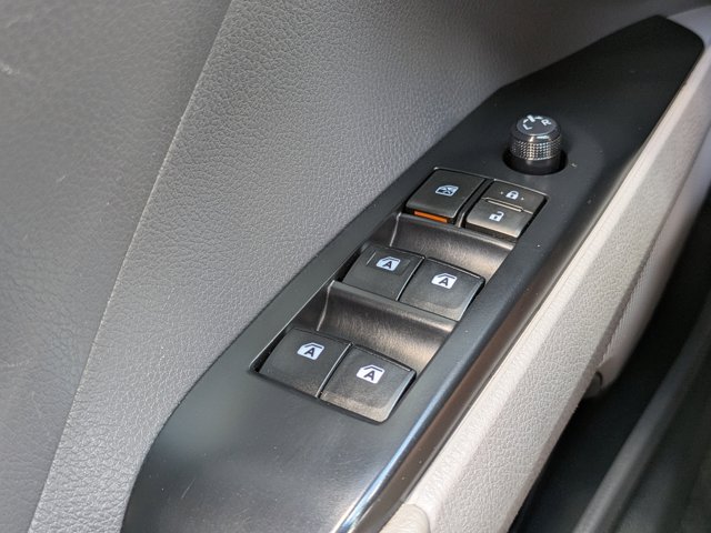 2019 Toyota Camry SE photo 20