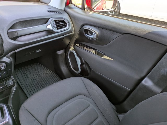 2021 Jeep Renegade Latitude photo 16