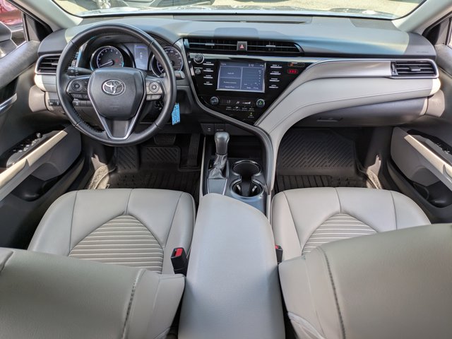 2019 Toyota Camry SE photo 13