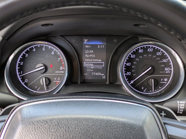2019 Toyota Camry SE photo 23