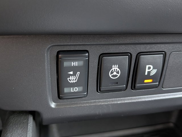 2023 Nissan Frontier Crew Cab SV photo 19
