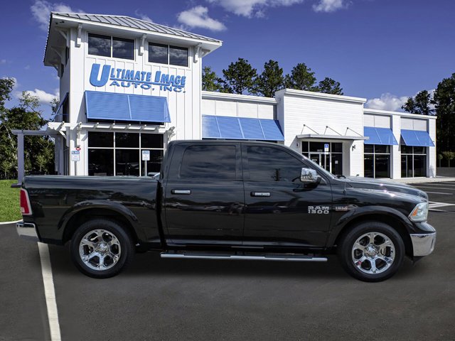 2017 Ram 1500 Laramie photo 3