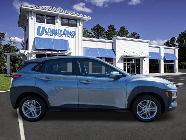 2021 Hyundai Kona SE photo 2
