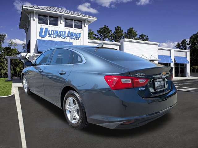2020 Chevrolet Malibu LS photo 2