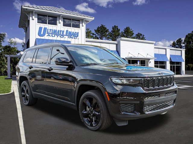 2021 Jeep Grand Cherokee Altitude photo 2