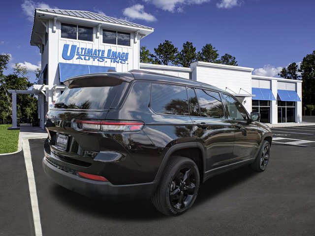 2021 Jeep Grand Cherokee Altitude photo 4