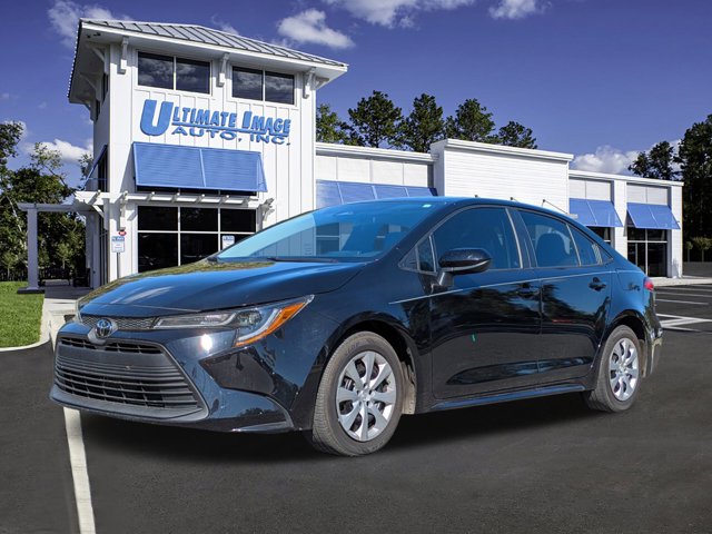 2023 Toyota Corolla LE's photo