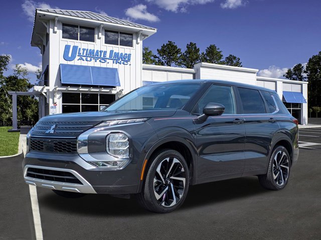 2024 Mitsubishi Outlander SE Black Edition 2WD's photo