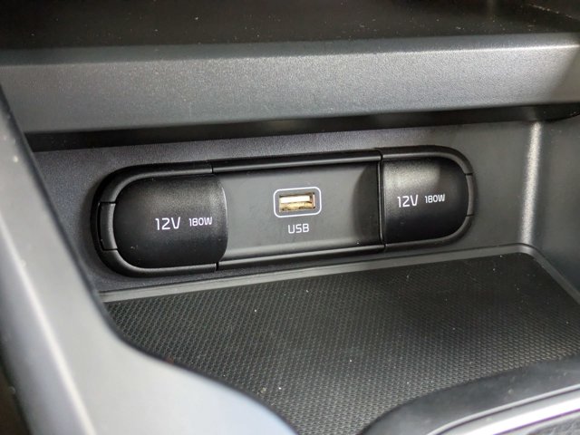 2023 Kia Soul LX - Photo 18