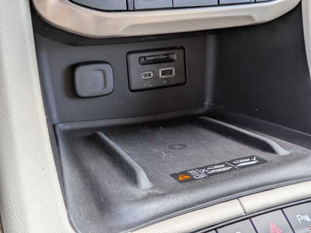 2020 GMC Acadia Denali - Photo 21