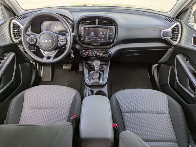 2023 Kia Soul LX - Photo 12
