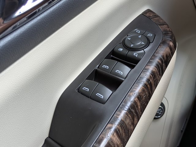 2020 GMC Acadia Denali - Photo 24