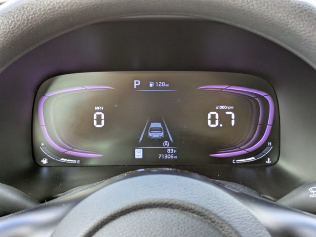2023 Kia Soul LX - Photo 22